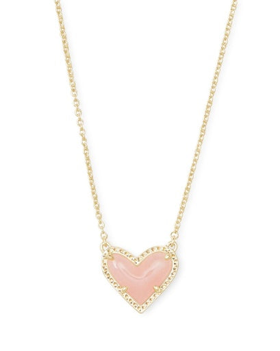 Ari Heart Short Pendant Necklace Gold Rose Quartz Beauty